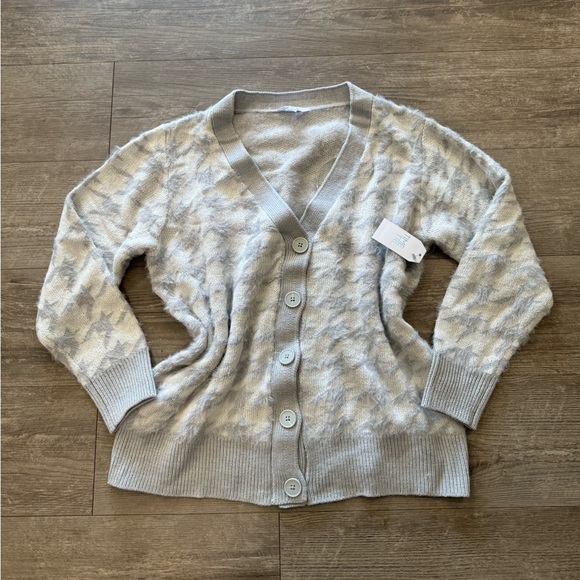 LAST PRICE🍒🤍 TIME & TRU long sleeve sweater cardigan 🌷 - Picture 7 of 12